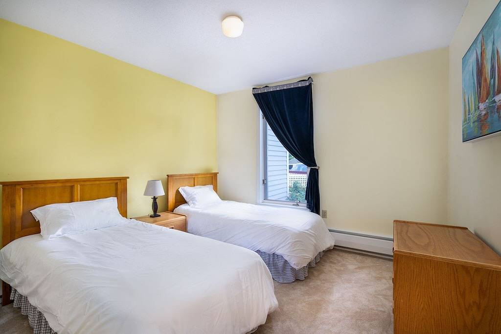 Slopeside Mountain Retreat! Ski Off, mit Kamin in Dover (VT), Mount Snow