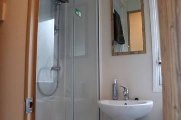 Glamping for 6 People in Poole, Poole Harbour, Photo 4