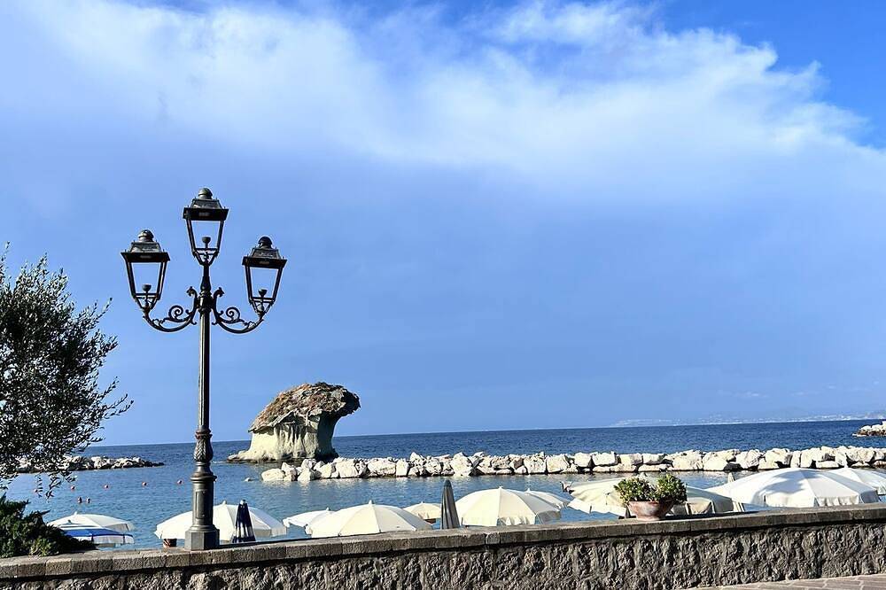 Appartamento intero, Casetta vacanze al Capitello, il posto ideale per il tuo relax al mare . in Lacco Ameno, Ischia