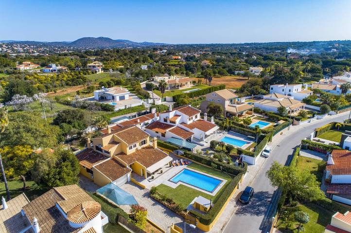 Villa für 8 Personen mit Garten in Quarteira, Faro Distrikt