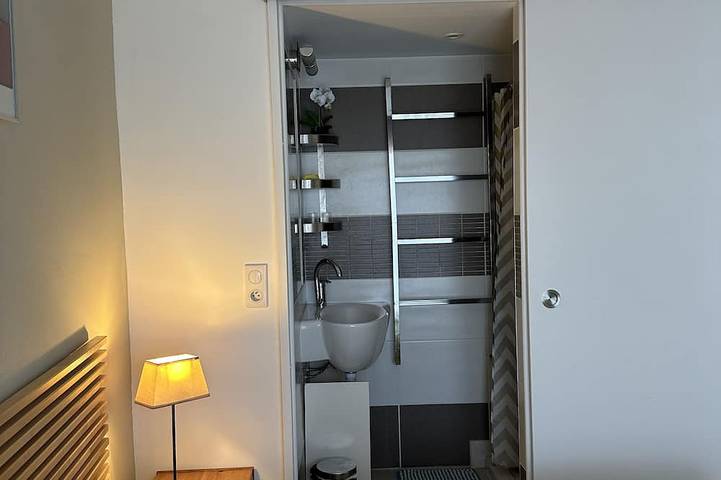 Royan: Le Calme City house 2 to 4 people / near Seaside, City in Royan, Côte de Beauté