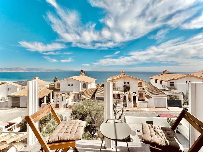 Casa de férias para 6 pessoas, com vista e piscina e ainda jardim em Monte Faro