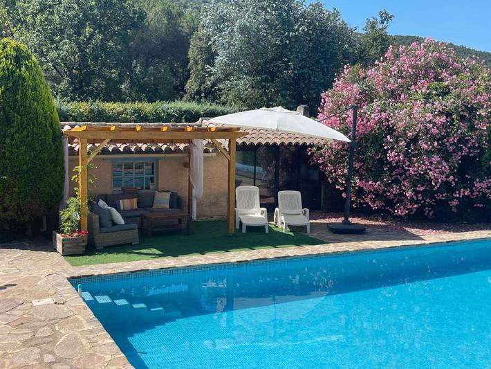 Chambre d’hôte pour 2 personnes, avec piscine ainsi que terrasse et jardin à Hyeres - 3
