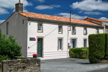 Gîte pour 7 personnes, avec terrasse et jardin en Vendée