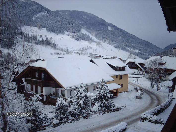 Ferienwohnung für 6 Personen, mit Garten und Ausblick sowie Sauna und Pool - 1
