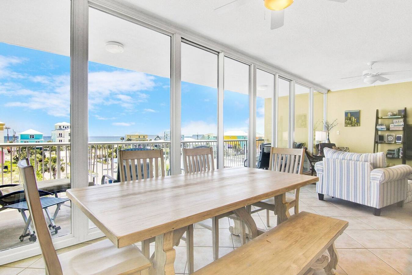 Entire apartment, Sanibel 306- Pool Beach floor-2-ceiling windows in Gulf Shores, Mobile Bay