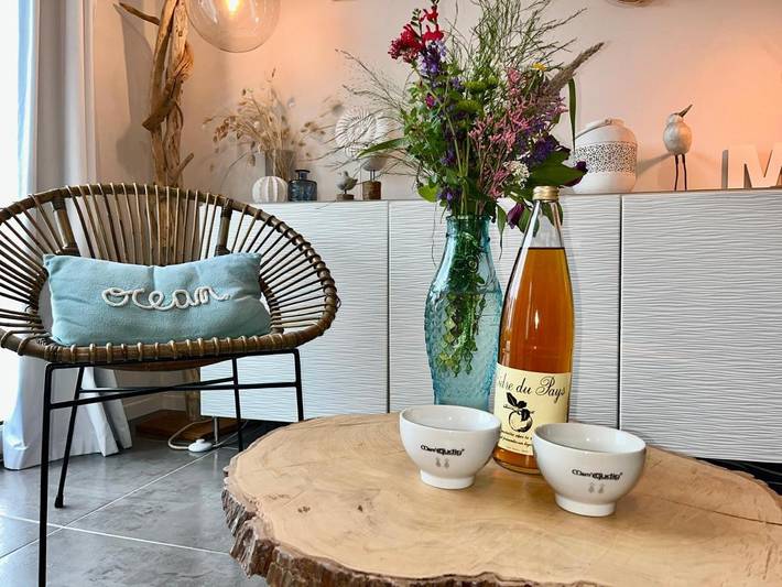 Location de vacances pour 8 personnes, avec vue et jardin dans Plage Kercambre - 2