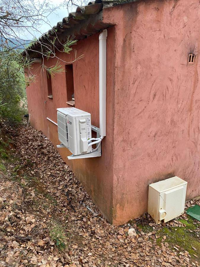 Location de vacances pour 4 personnes, avec Terrasse et Jardin ainsi que Piscine et Sauna à Villars - 4