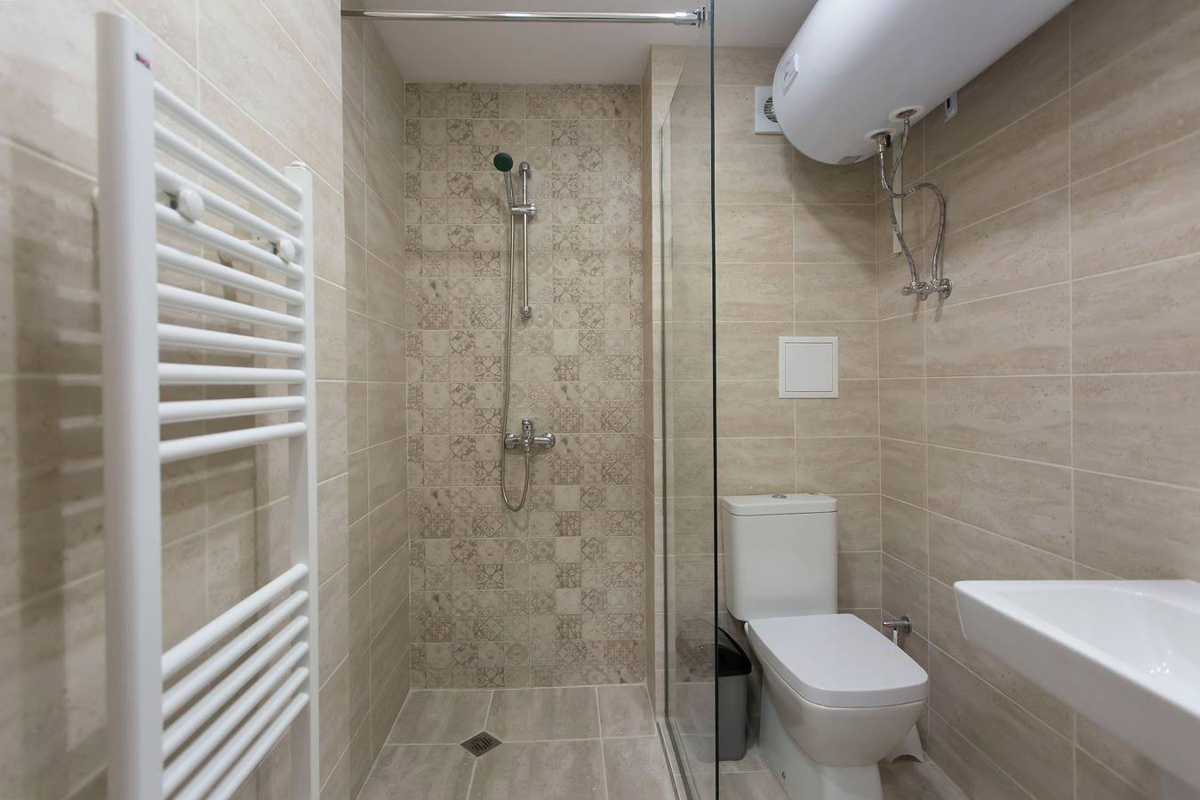 Hel lejlighed, Modern 1Bdr Apartment near Center - Free Parking in Sofia, Bulgarien