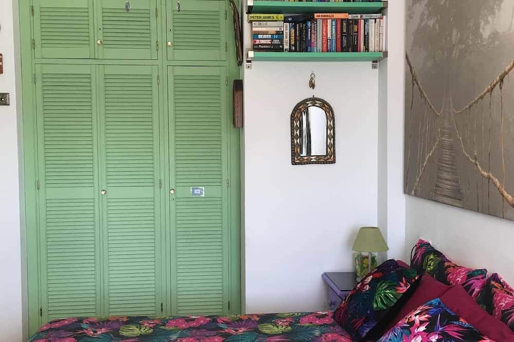 Entire apartment, A 1 Bed Penthouse with Panoramic views of the Countryside in Álora, Málaga Province