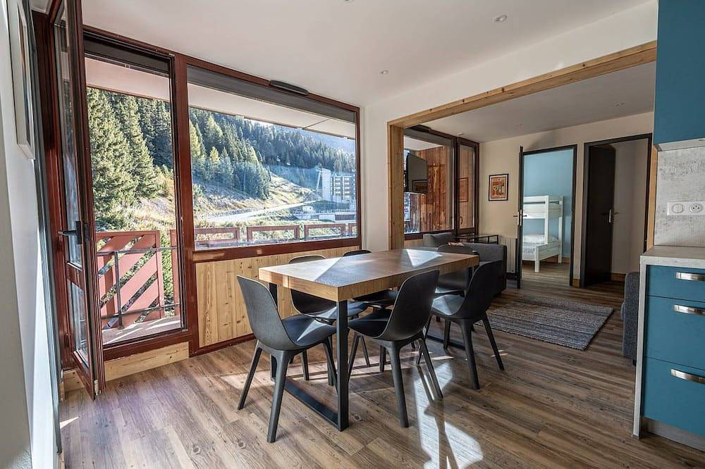 Entire apartment, Renovated apartment in Plagne Bellecôte for 7 people in La Plagne, La Plagne-Tarentaise