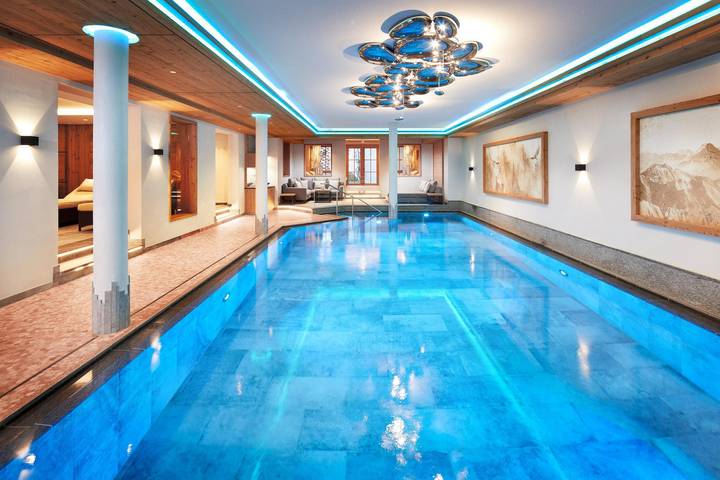 Hôtel pour 5 personnes, avec Balcon et Terrasse ainsi que Jardin et Piscine à Sankt Anton am Arlberg