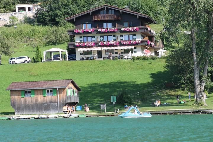 Ferienwohnung für 4 Personen, mit Balkon und Terrasse sowie Garten und Pool in Thiersee
