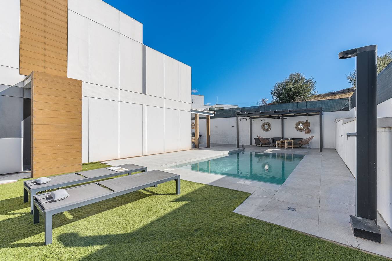 Ferienhaus 'Ihr Privates Paradies mit Pool' mit Bergblick, Wlan und Klimaanlage in Albolote, Granada Provinz