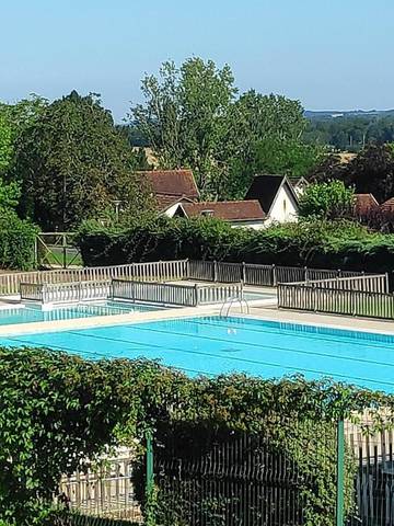 Gîte pour 6 personnes, avec jardin ainsi que terrasse et piscine, animaux acceptés à Castillonnès