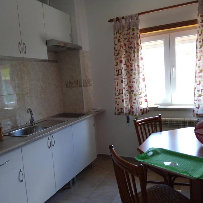 Location de vacances pour 4 personnes, avec jardin ainsi que piscine et vue dans Melo - 2