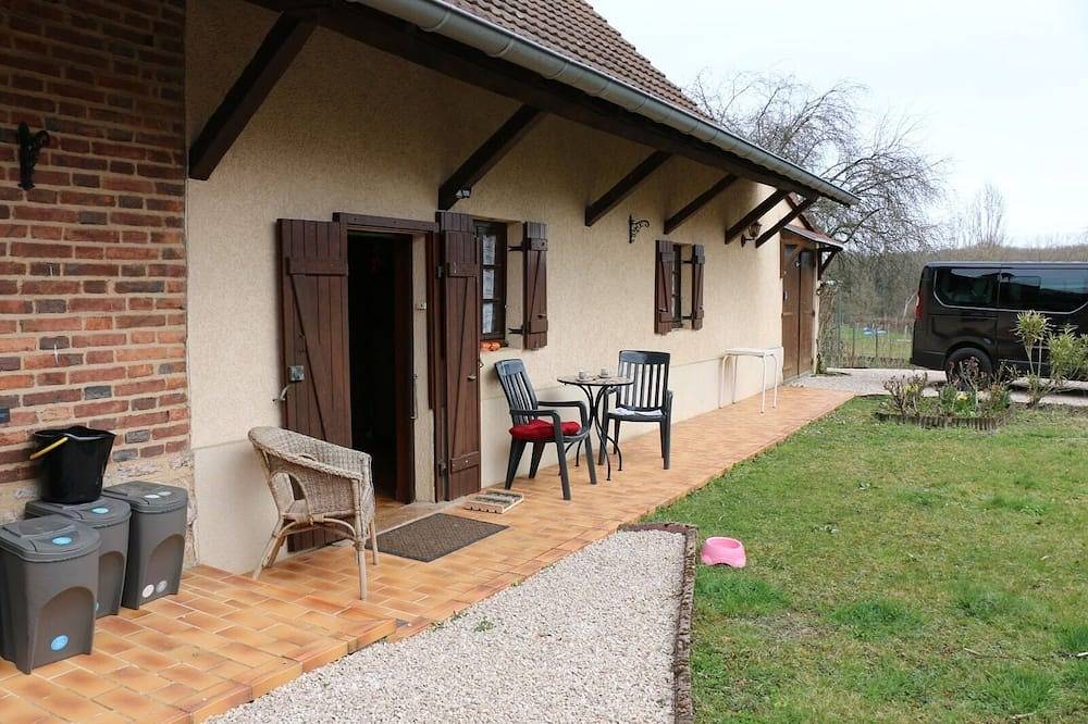 Ferienhaus für 12 Gäste mit 120m² in La Chapelle-naude in La Chapelle-Naude, Région de Louhans