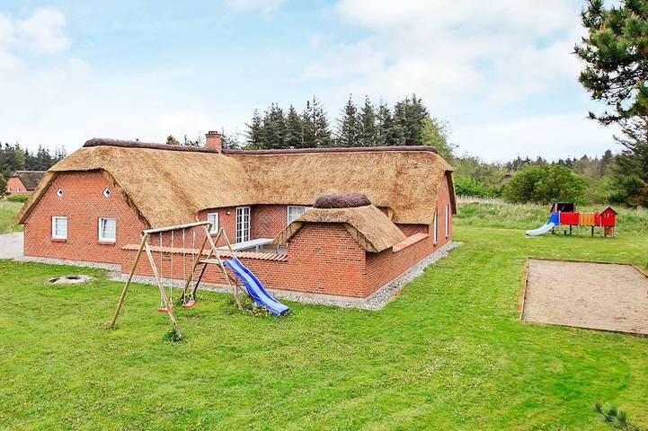 Ferienhaus für 12 Personen, mit Sauna und Terrasse in Husby (Dänemark)