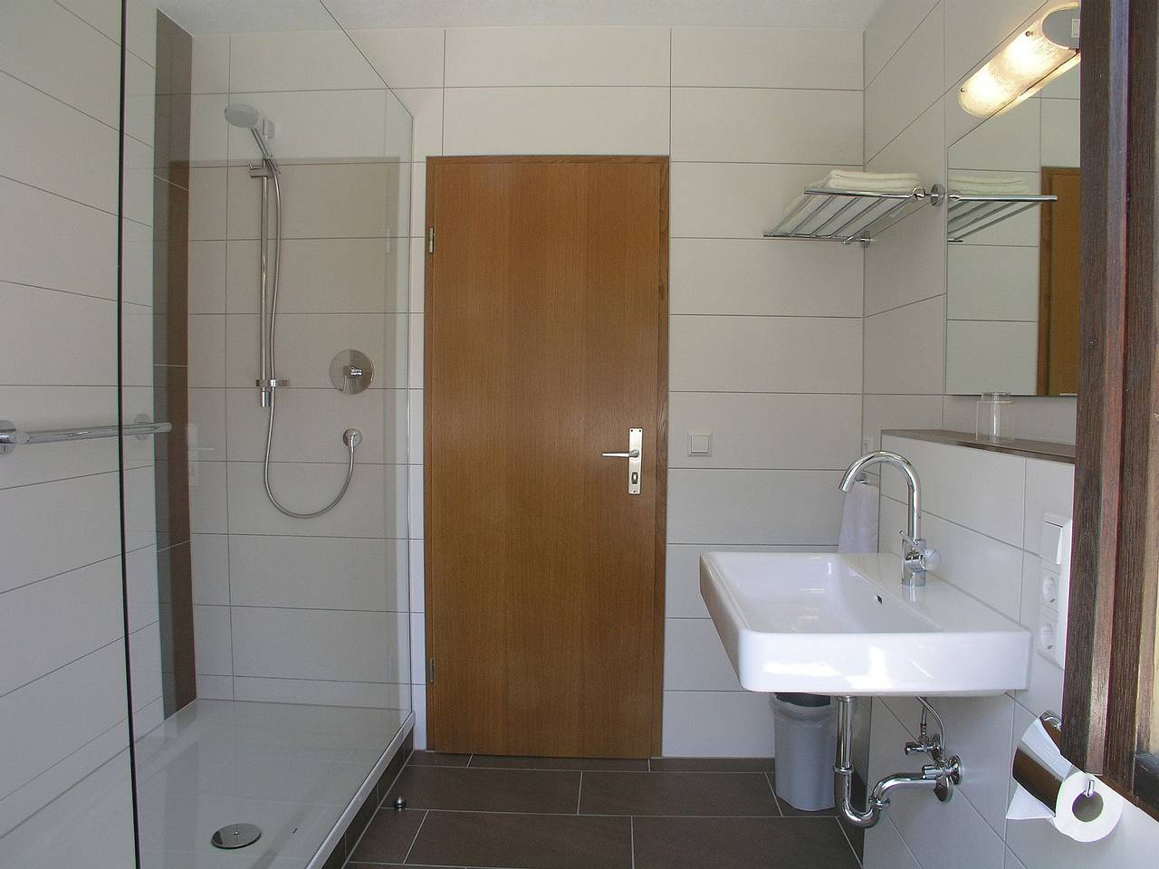Entire apartment, Apartment '1' with Private Terrace, Shared Garden and Wi-Fi in Wasserburg (Bodensee), Bavarian Swabia