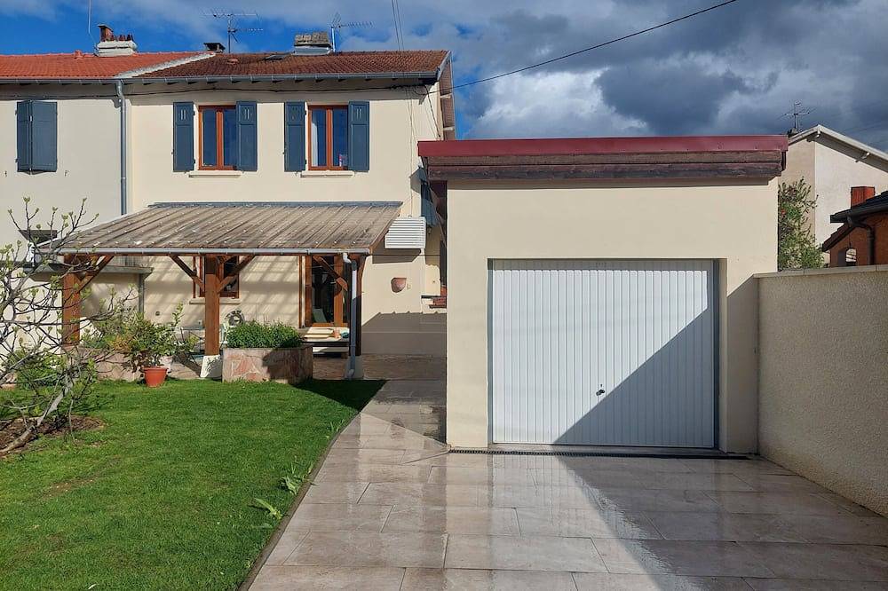 Maison de Village de 70 m2 à 800 Mètres du Centre de Villefranche/saone in Villefranche-sur-Saône, Beaujolais
