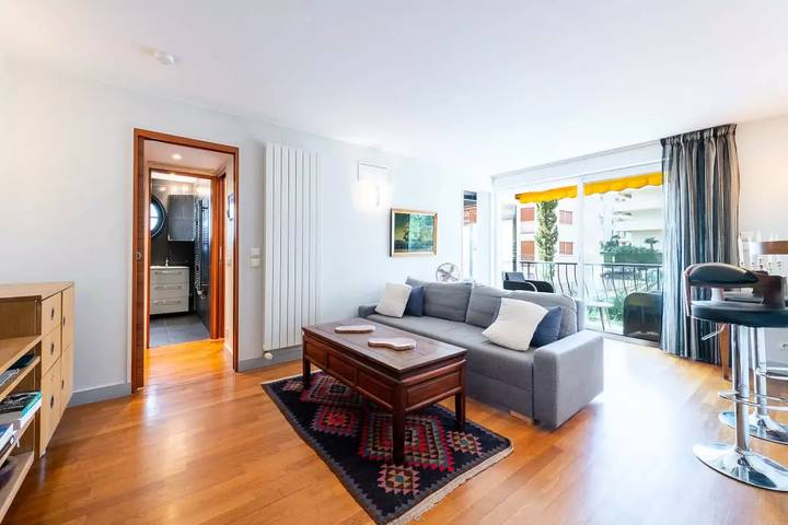Gîte pour 2 personnes, avec Balcon dans Port Pierre Canto Cannes