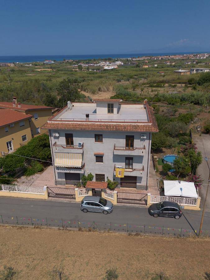 Appartamento per 5 persone, con balcone e panorama in Grisolia