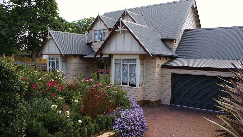 Holiday Home for 11 People in Healesville, Shire of Yarra Ranges