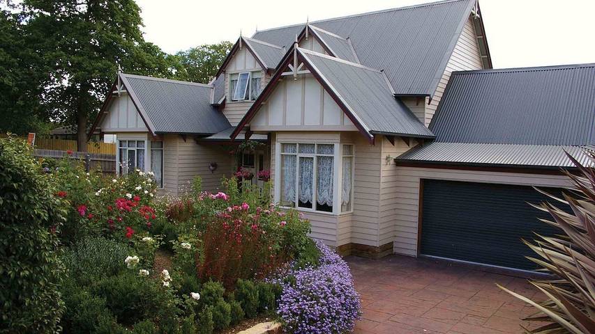 Holiday home for 11 people, with garden and balcony in Yarra Valley