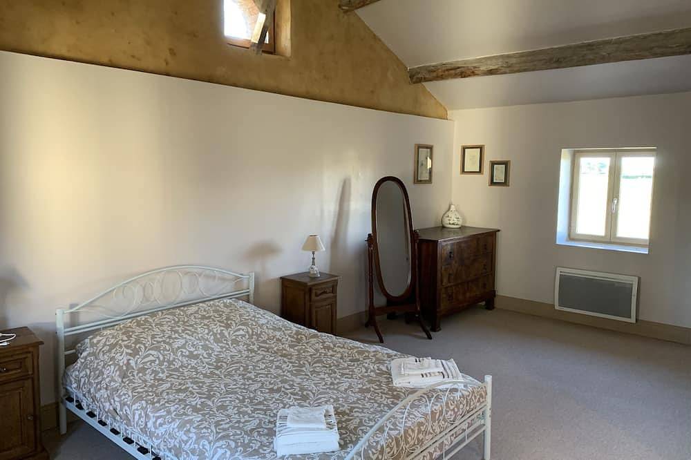 Elegantly Spacious Chateau for large groups in Samadet, Landes
