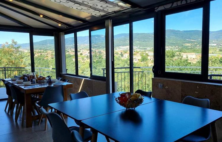 Location de vacances pour 14 personnes, avec Balcon et Terrasse ainsi que Jardin et Piscine dans Maclas - 3