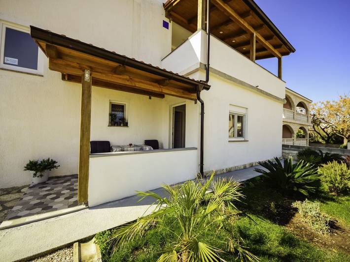 Ferienwohnung für 2 Personen, mit Terrasse und Garten auf Vir