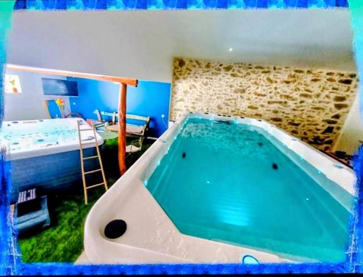 Chambre d’hôte pour 2 personnes, avec sauna et piscine ainsi que jardin et jacuzzi