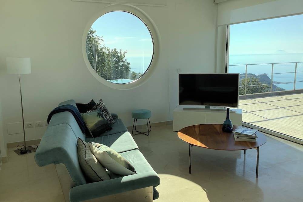 Villa Livari place to be!!!!! ......Look Eolian Island's in Capo d'Orlando, Messina Province
