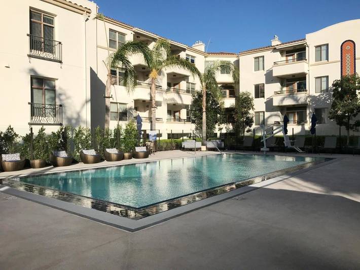 Appartement de vacances pour 4 personnes, avec jardin et piscine ainsi que jacuzzi et sauna, animaux acceptés à Los Angeles