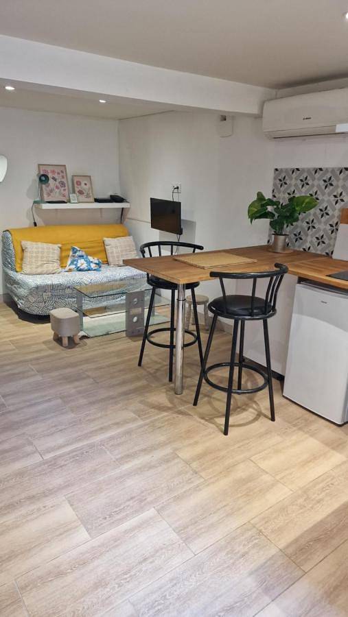 Appartement entier, One-Bedroom Apartment in Pamiers, Ariège