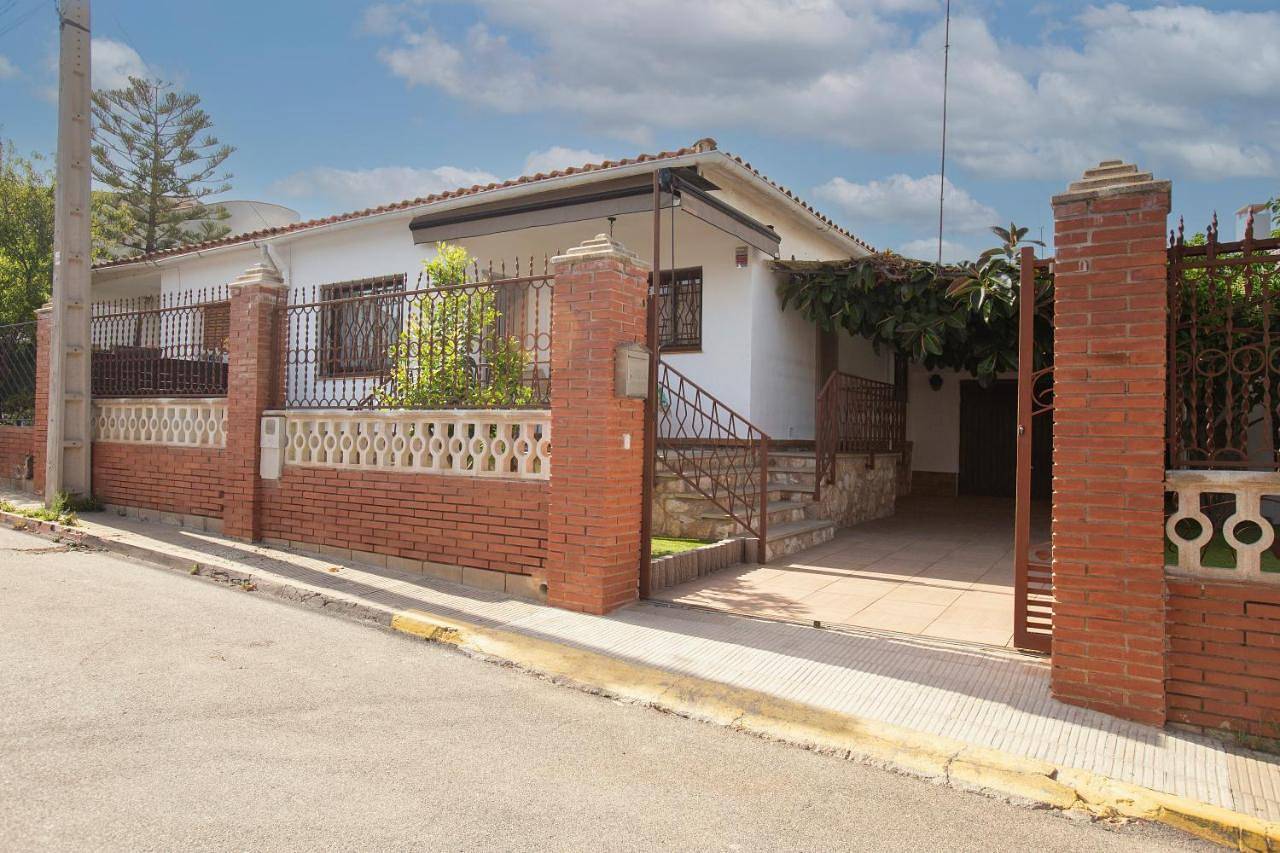 Chalet Torredembarra Aire Acondicionado zona muy Tranquila in Torredembarra, Costa Dorada