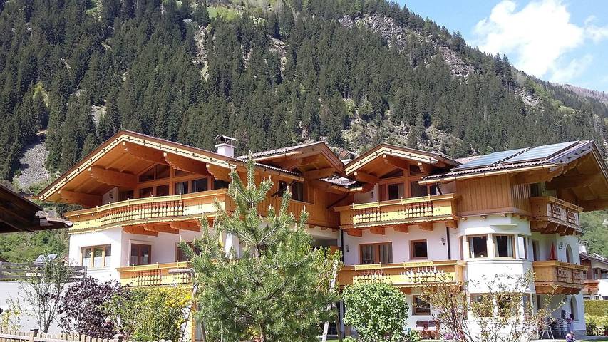 Ferienwohnung für 6 Personen, mit Terrasse und Garten sowie Sauna in Neustift im Stubaital - 3