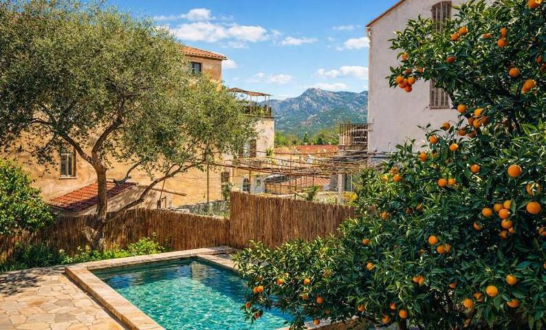 Hôtel pour 2 personnes, avec piscine ainsi que jardin et terrasse
