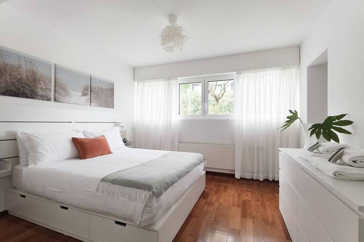 Ganze Wohnung, Apartment with garden near Lugano (Casa San Michele) in Luganersee