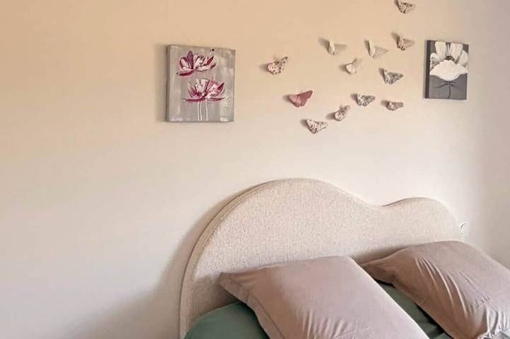 Appartement entier, Charmant T2 bis proche centre ville avec parking gratuit privatif in Espalion, Aveyron
