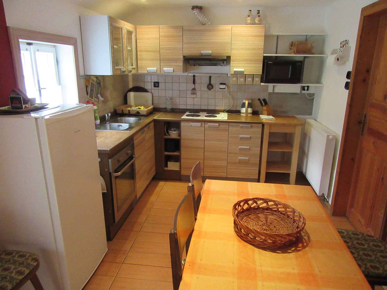 Ganze Ferienwohnung, Ferienwohnung mit Whirlpool und schöner Aussicht  in Pec pod Sněžkou, Region Trautenau