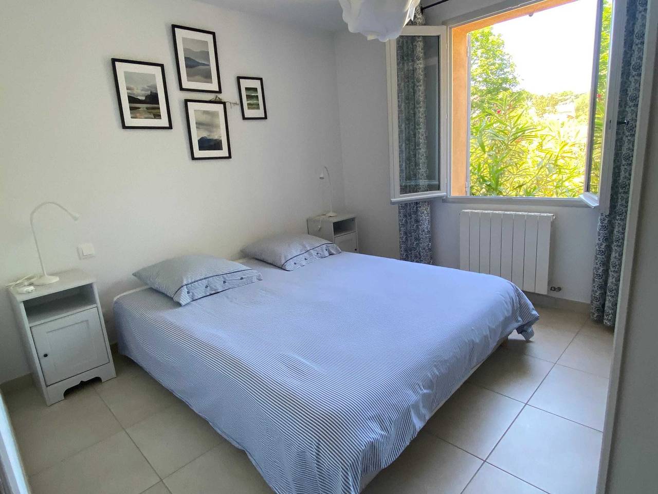 Spacious villa near Marseille with garden and private pool in La Tour-d'Aigues, Parc naturel régional du Luberon