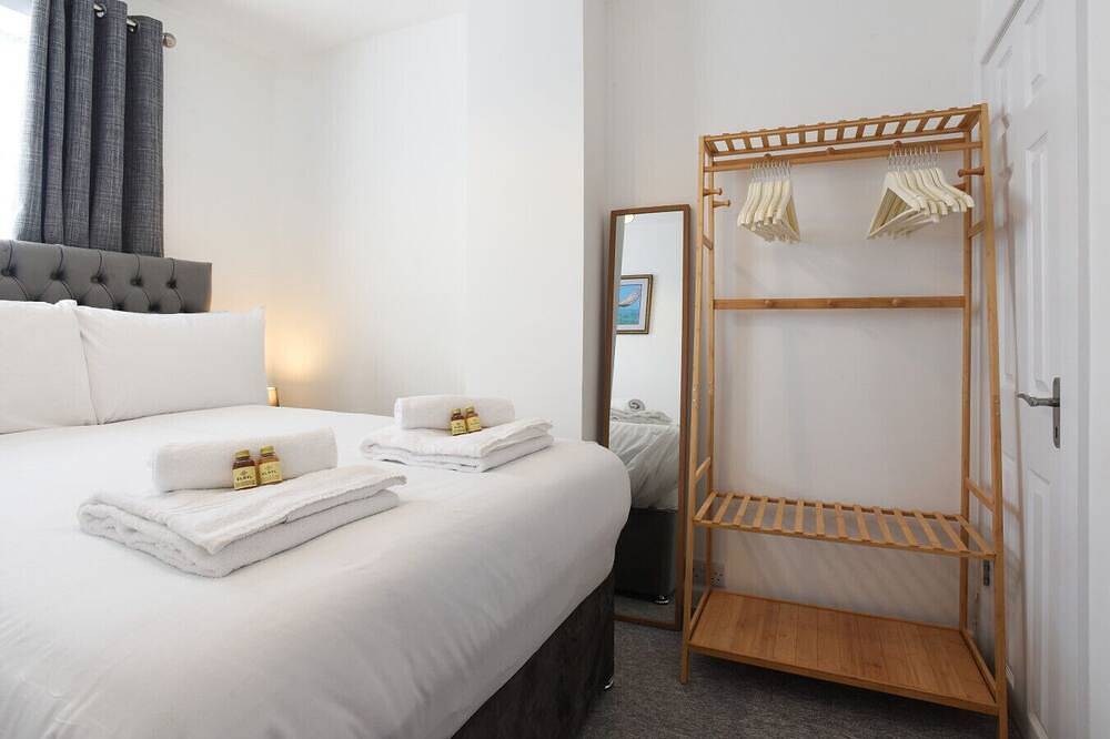 Clive’s Abode | Centrally Located 2Br Family Home in Portsmouth, Südostengland
