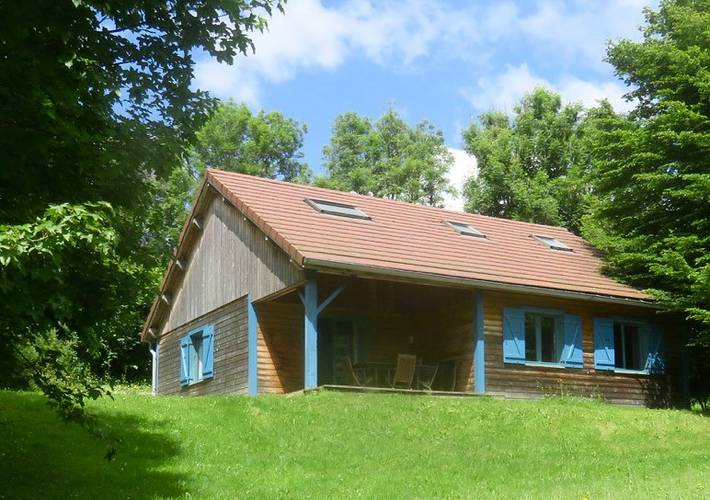 Gîte pour 7 personnes, avec Terrasse ainsi que Jardin et Vue à Le Frasnois