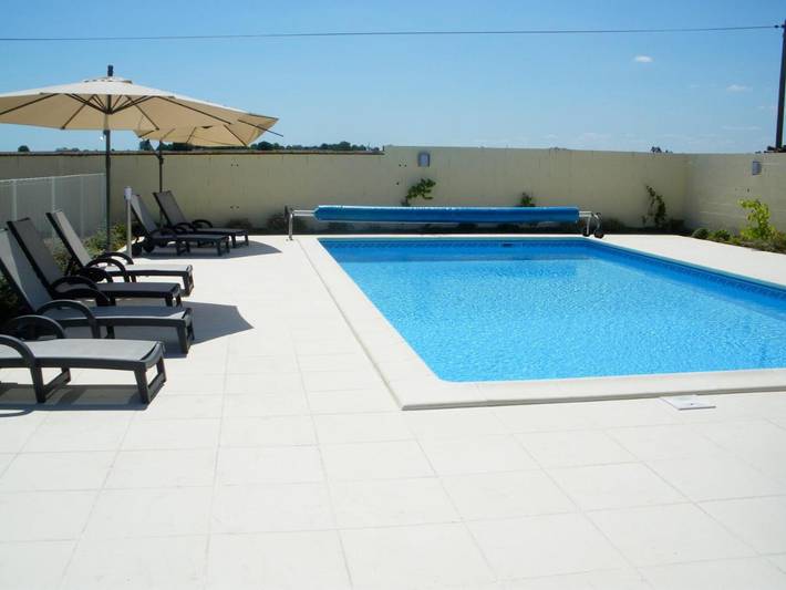 Maison de vacances pour 3 personnes, avec jardin ainsi que vue et piscine, animaux acceptés