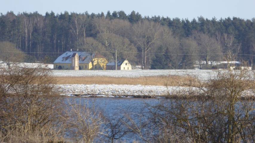 Ganze Ferienwohnung, Gut Rattelvitz Galerie F, hochwertig, Sauna, Kamin, eTankstelle, Spielscheune, 15.000qm Park Land in Gingst, Rügen