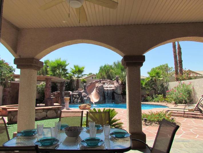 Chalet para 6 personas, con jacuzzi además de jardín y piscina en Las Vegas