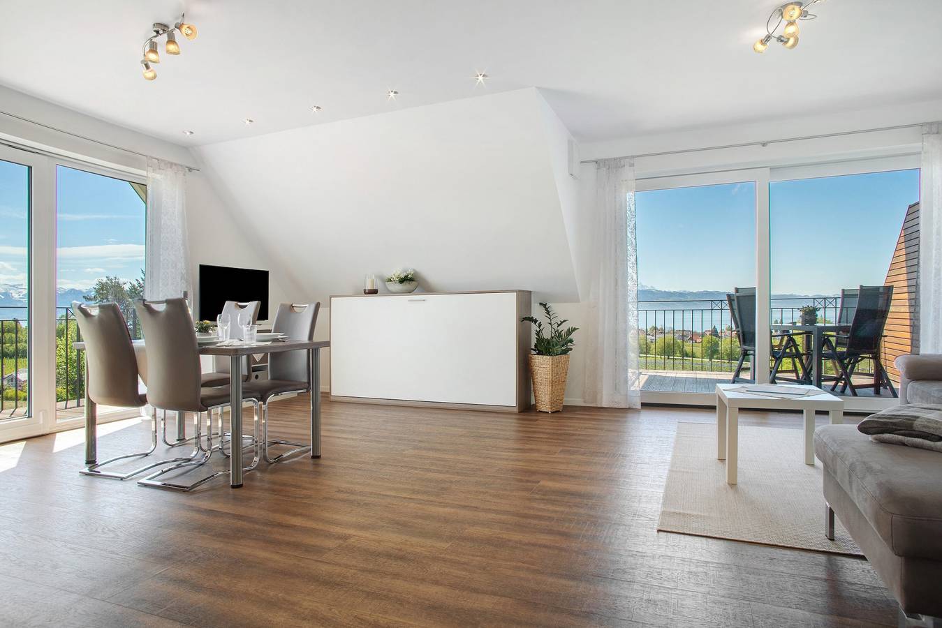 Ganze Wohnung, 'Wohnung 1' mit Seeblick, Gemeinschaftsgarten und Wlan in Kressbronn am Bodensee, Region Bodensee-Oberschwaben