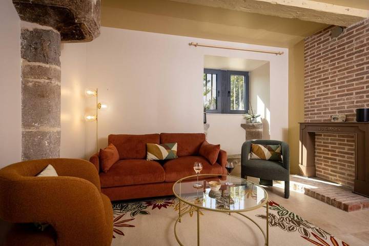 Location de vacances pour 2 personnes, avec vue ainsi que piscine et jardin à Tourmont - 4