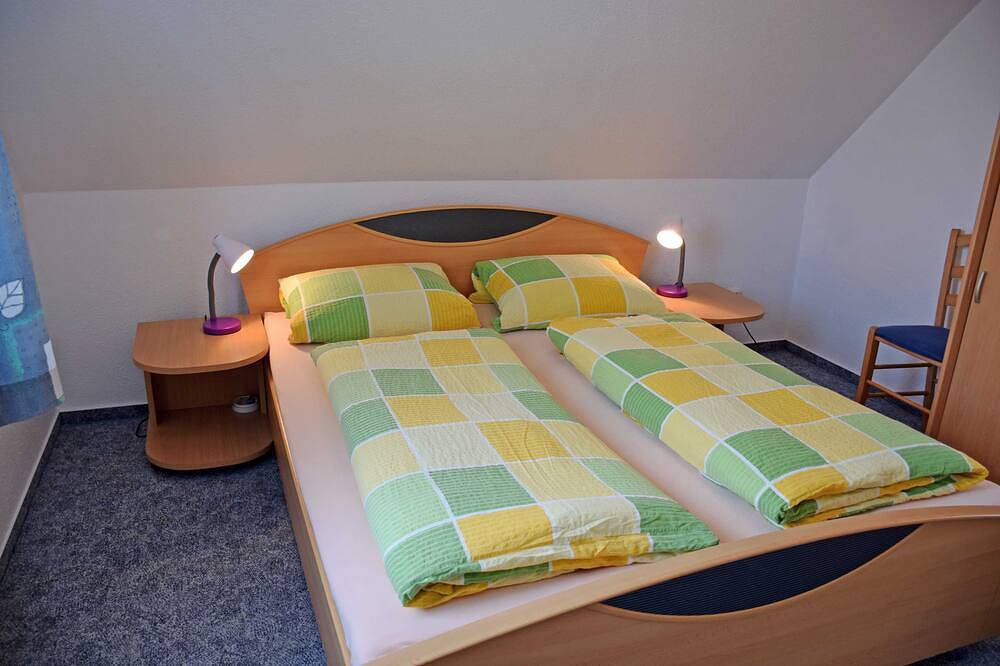 Ferienwohnung am Bodden Familie Looks - 3-Raum Ferienwohnung ***** in Klein Zicker, Mönchgut